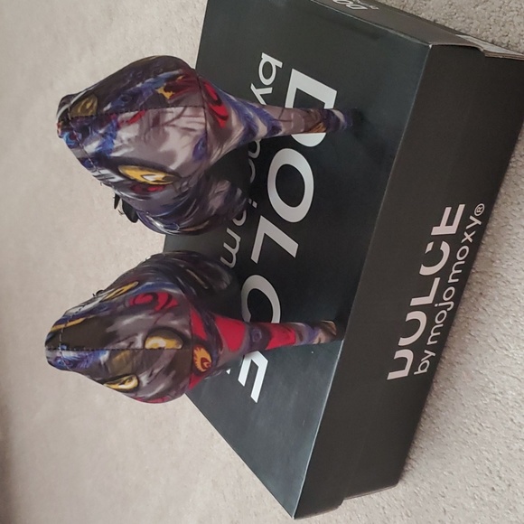 NEW IN BOX MULTI COLOR HEELS - Picture 4 of 8